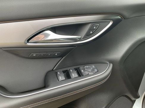 Certified 2025 Buick Envision Sport Touring image 16