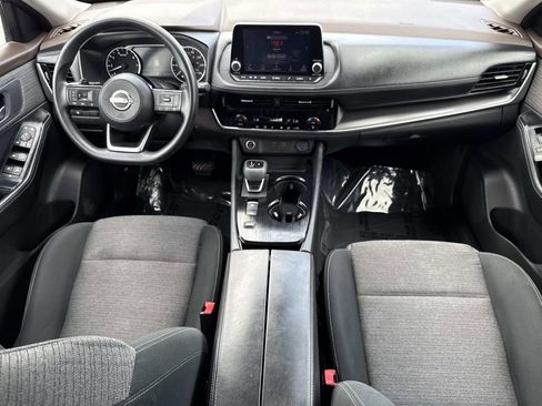 Certified 2022 Nissan Rogue SV FWD image 15