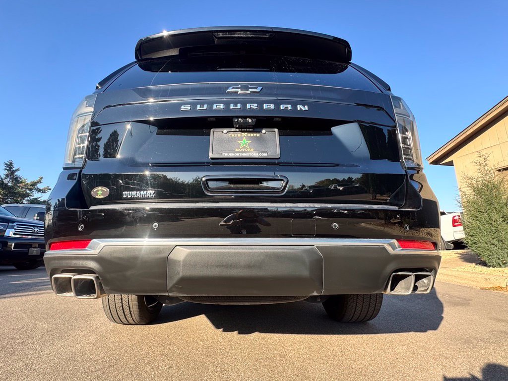 Used 2025 Chevrolet Suburban High Country AWD/4WD image 10