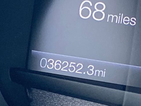 Used 2021 Ford Edge Titanium w/ Equipment Group 301A image 26