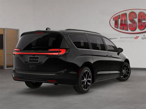 New 2026 Chrysler Pacifica Limited w/ S Appearance Package image 5