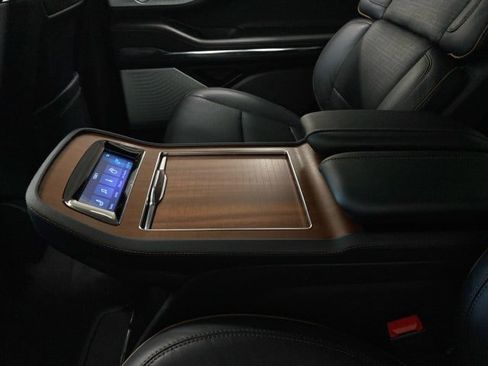 New 2026 Lincoln Navigator Black Label image 20