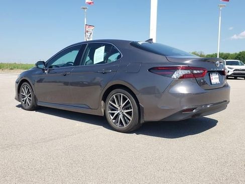 Used 2024 Toyota Camry XLE FWD image 8