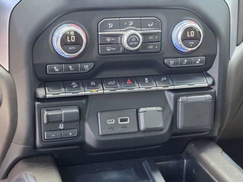 Used 2019 GMC Sierra 1500 SLT w/ SLT Convenience Package AWD/4WD image 25