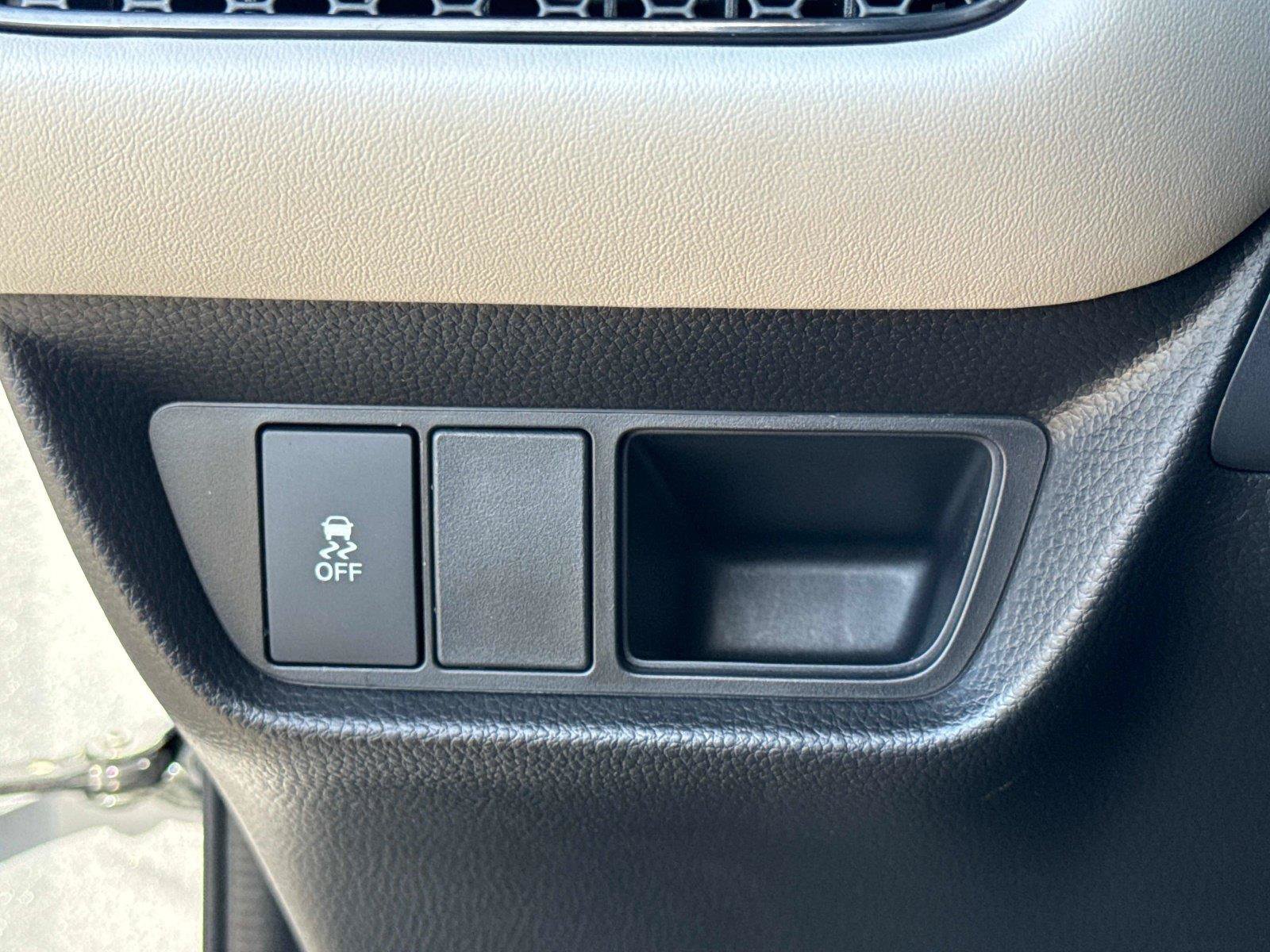 Certified 2027 Honda HR-V LX image 29