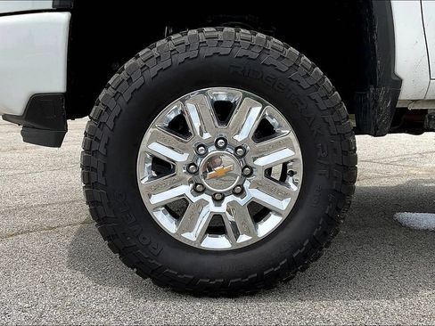 Used 2024 Chevrolet Silverado 3500 LTZ w/ LTZ Plus Package AWD/4WD image 29