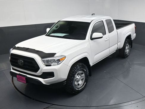 Used 2022 Toyota Tacoma SR image 15