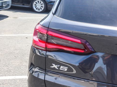Used 2023 BMW X5 xDrive40i w/ Premium Package AWD/4WD image 8