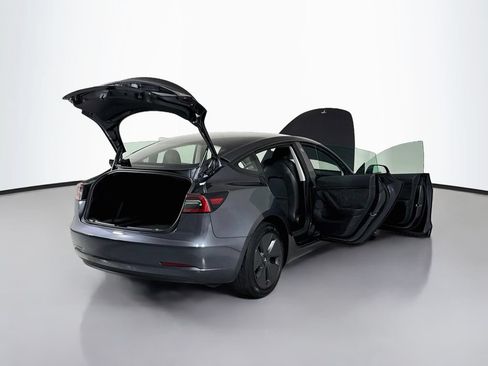 Used 2023 Tesla Model 3 Standard Range RWD image 29