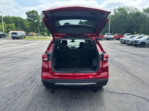 Used 2024 Chevrolet Equinox LT w/ LPO, Floor Liner Package AWD/4WD image 31
