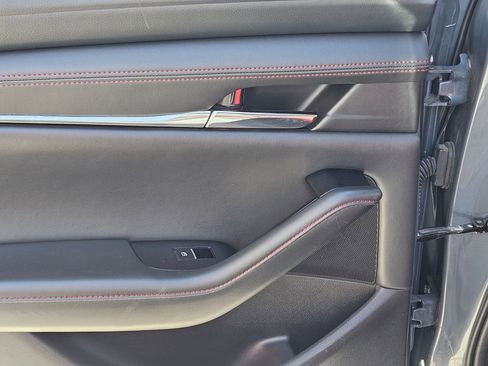 Used 2023 MAZDA MAZDA3 s image 23