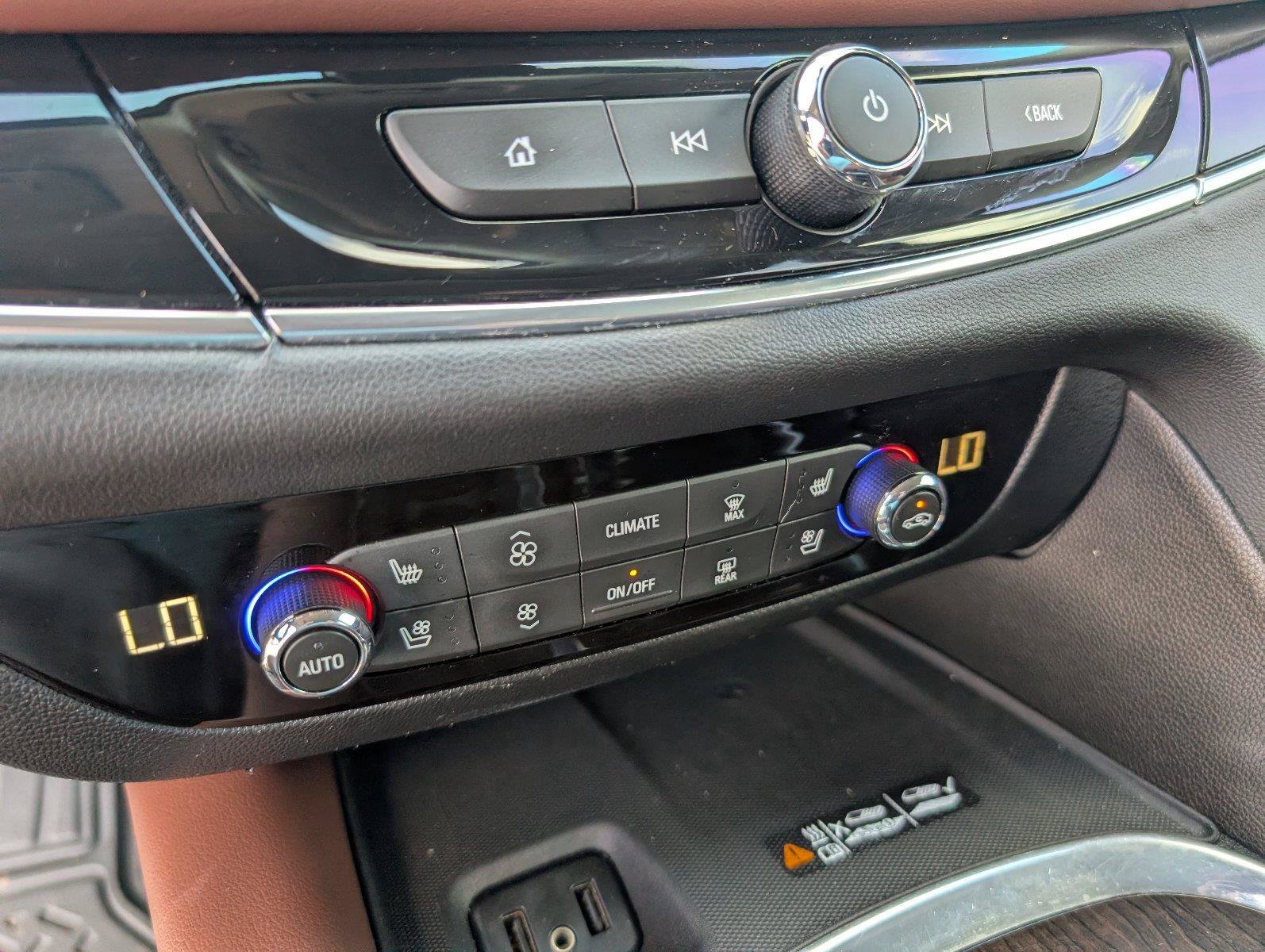 Used 2018 Buick Enclave Avenir w/ Avenir Technology Package FWD image 19