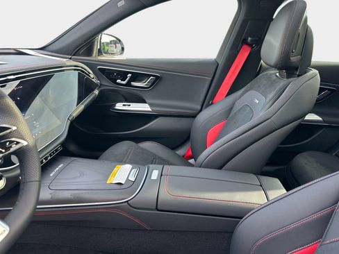 New 2026 Mercedes-Benz E 53 AMG e 4MATIC Sedan image 23