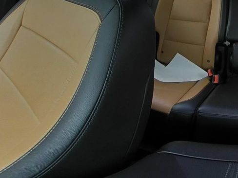 Used 2021 Chevrolet Equinox Premier FWD image 12
