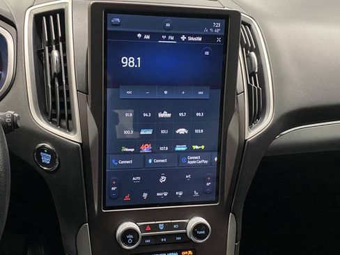 Used 2021 Ford Edge SEL image 16