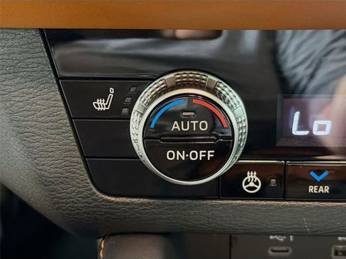 Used 2022 Mitsubishi Outlander SEL image 22