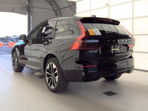 Used 2026 Volvo XC60 B5 Plus AWD/4WD image 8