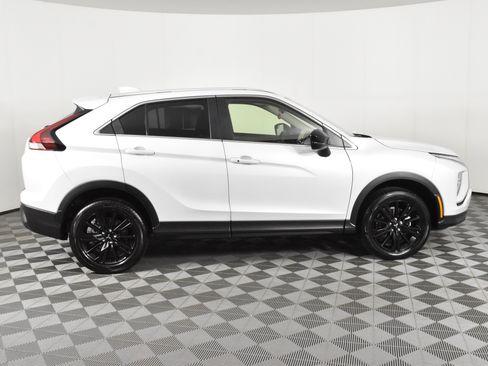 Used 2024 Mitsubishi Eclipse Cross LE image 5