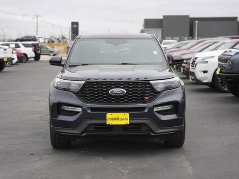 Used 2022 Ford Explorer ST image 3