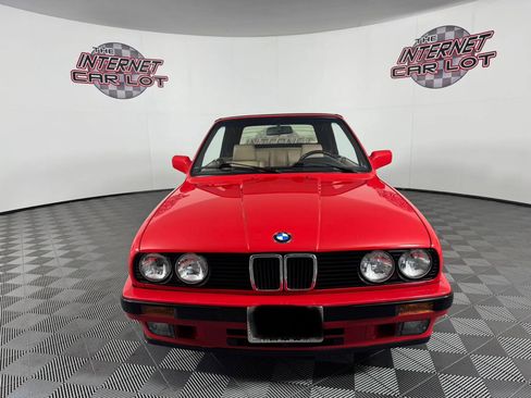 Used 1991 BMW 325i Convertible RWD image 12