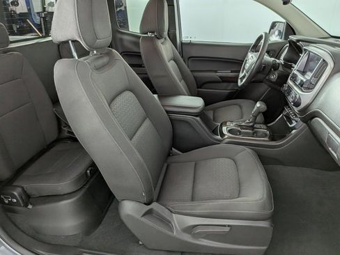 Used 2020 GMC Canyon SLE w/ Driver Alert Package image 28