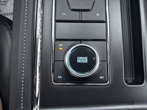 Used 2024 Ford Expedition XLT image 49