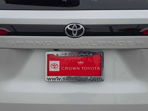 Used 2026 Toyota Grand Highlander FWD image 15