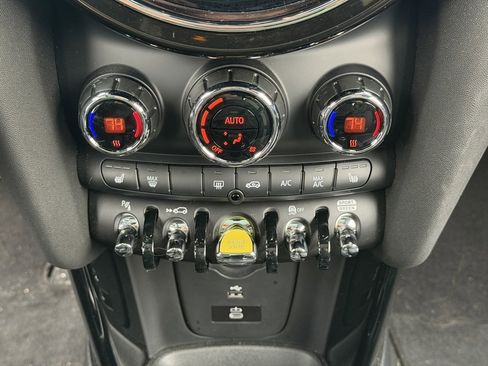 Certified 2023 MINI Cooper SE image 24