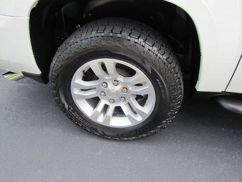 Used 2012 Chevrolet Suburban LT w/ Suspension Package, Off-Road AWD/4WD image 29