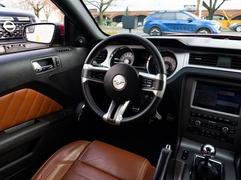 Used 2011 Ford Mustang GT Premium w/ Electronics Pkg image 9