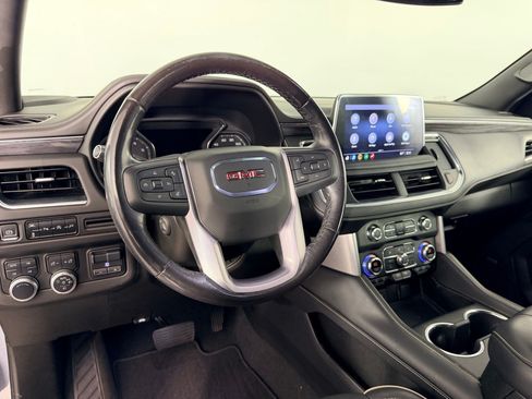 Used 2021 GMC Yukon XL SLT w/ SLT Luxury Plus Package AWD/4WD image 4