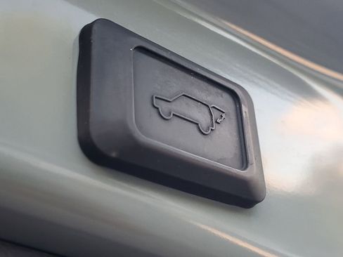 Certified 2023 Toyota RAV4 XLE w/ Convenience Package image 9