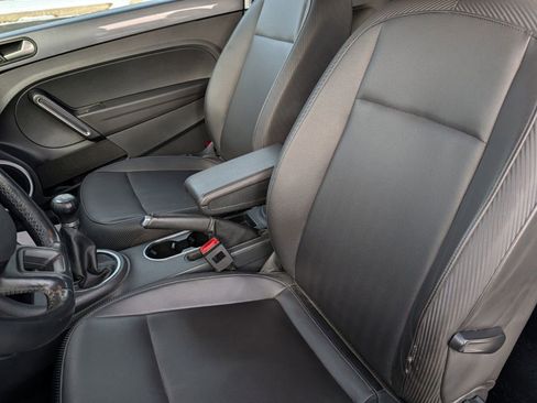 Used 2014 Volkswagen Beetle 1.8T image 14