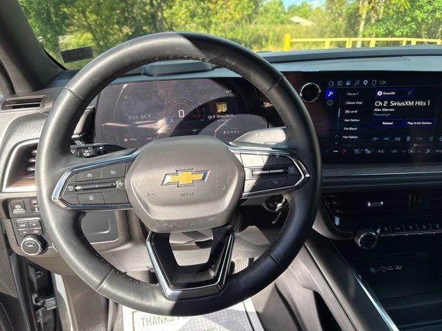 Used 2025 Chevrolet Tahoe Premier AWD/4WD image 11