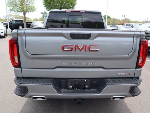 Used 2023 GMC Sierra 1500 AT4 w/ AT4 Preferred Package AWD/4WD image 5
