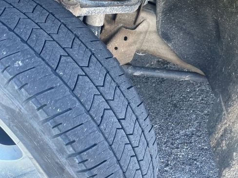 Used 2025 Chevrolet Silverado 3500 LT w/ Convenience Package image 2