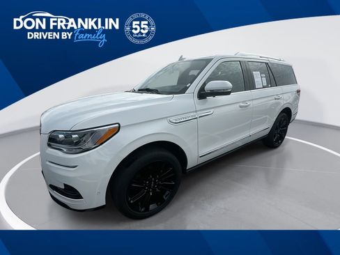 Used 2022 Lincoln Navigator Reserve w/ Equipment Group 201A image 1