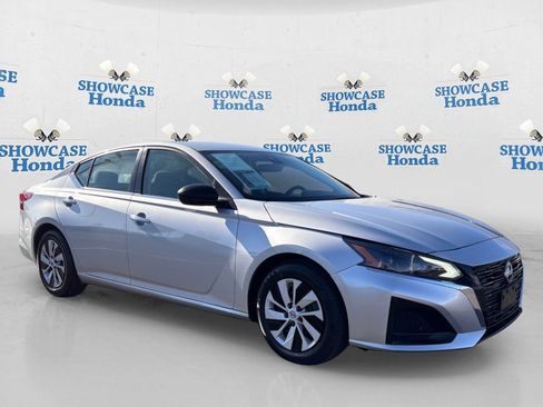 Used 2024 Nissan Altima 2.5 S FWD image 10