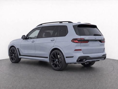 Used 2026 BMW X7 xDrive40i AWD/4WD image 4
