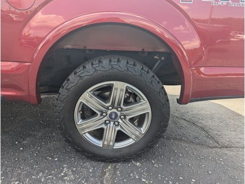 Used 2019 Ford F150 XLT w/ Equipment Group 302A Luxury AWD/4WD image 10