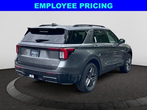 New 2026 Ford Explorer ST-Line w/ ST-Line Street Pack AWD/4WD image 6