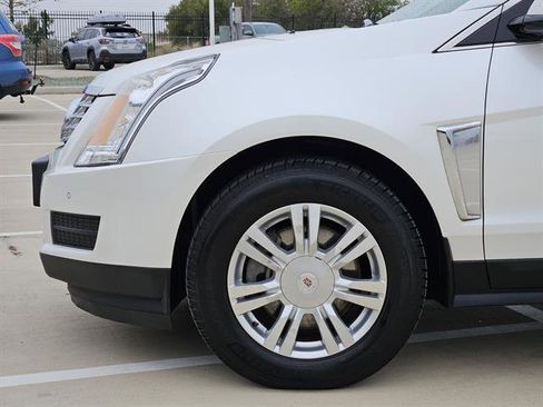 Used 2014 Cadillac SRX Luxury w/ Driver Awareness Package image 6