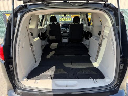 Used 2020 Chrysler Voyager LX FWD image 48