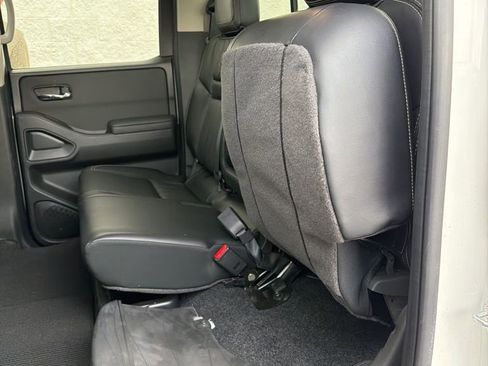 Used 2024 Nissan Frontier SL image 25