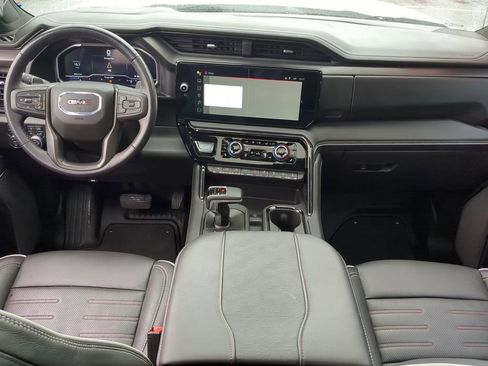 Used 2024 GMC Sierra 1500 AT4X image 33