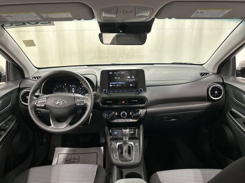 Used 2023 Hyundai Kona SE AWD/4WD image 18