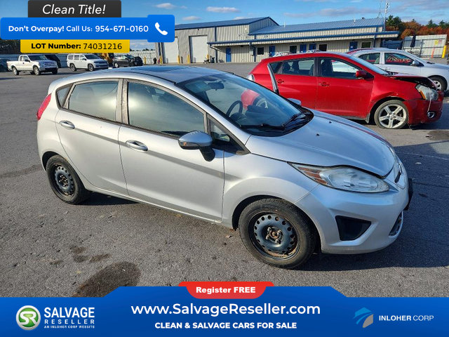 Used 2013 Ford Fiesta SE w/ Moon & Mood Pkg FWD image 5