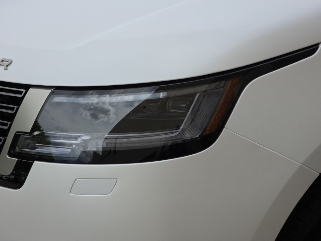 New 2026 Land Rover Range Rover Autobiography AWD/4WD image 21