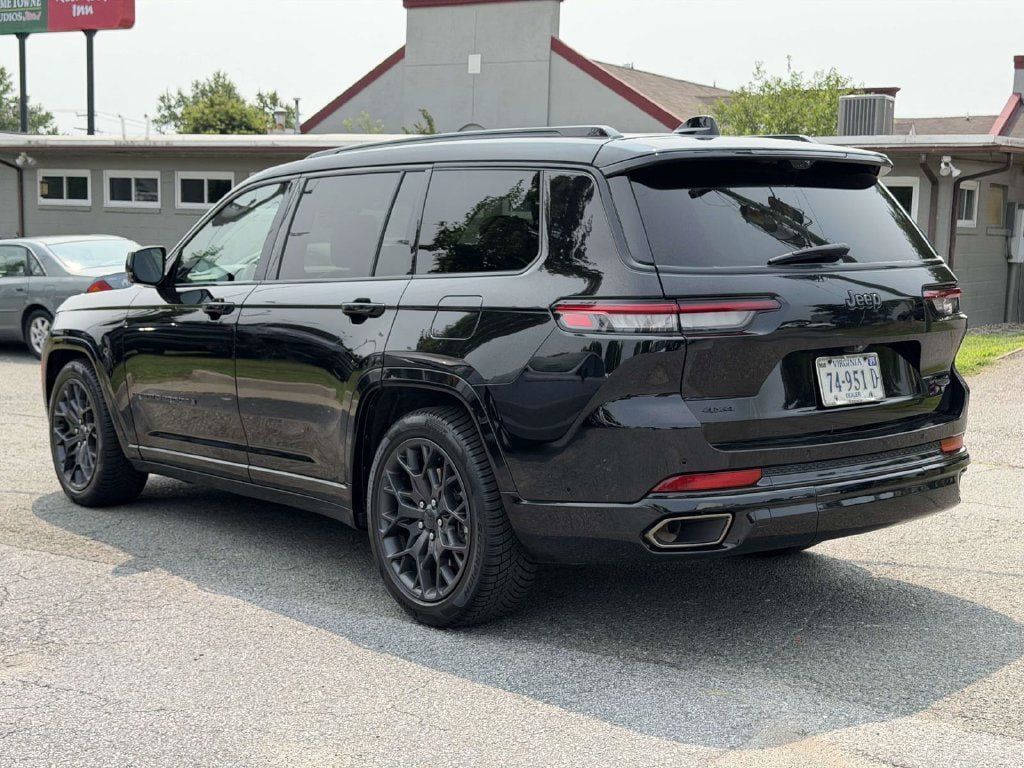 Used 2023 Jeep Grand Cherokee L Summit AWD/4WD image 20