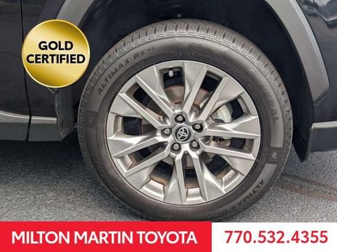 Used 2023 Toyota RAV4 XLE Premium FWD image 14